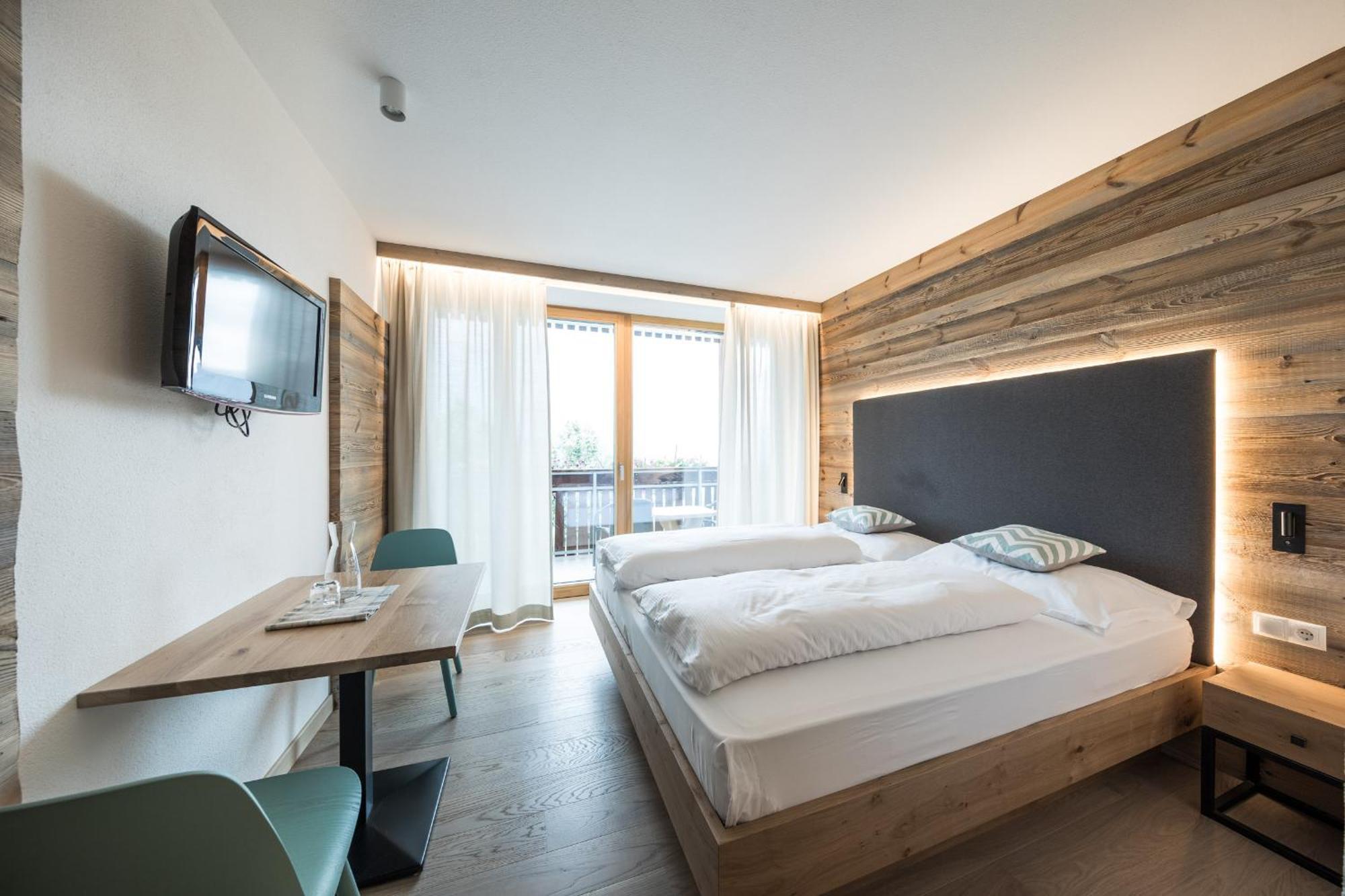 Hotel Petrus Brunico Ngoại thất bức ảnh
