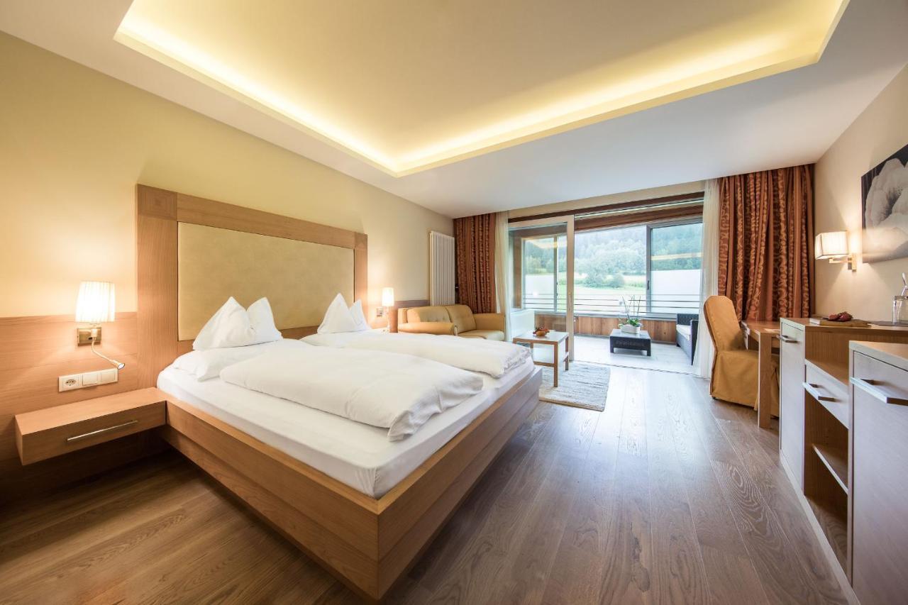 Hotel Petrus Brunico Ngoại thất bức ảnh